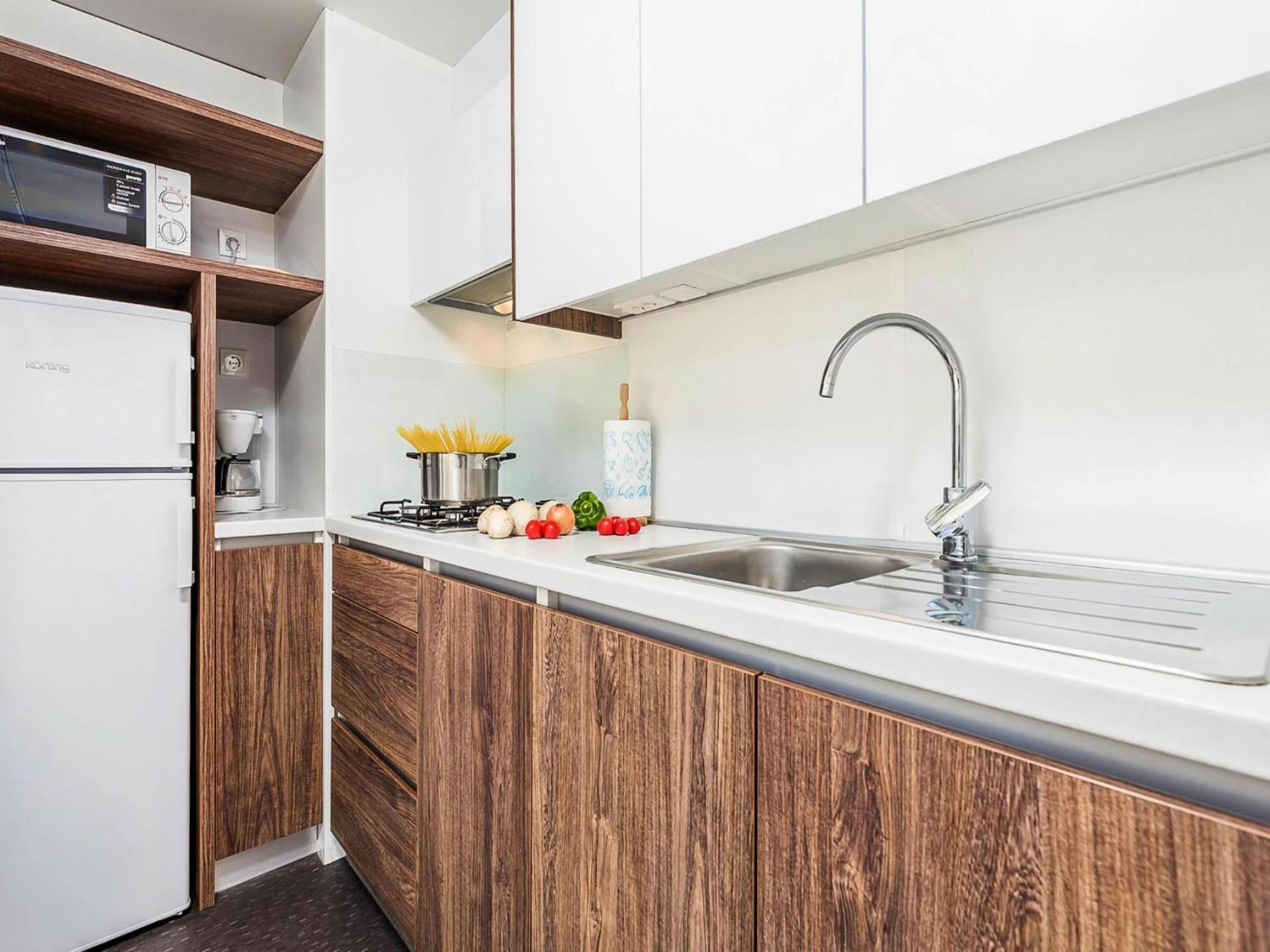Mobile Homes Mediteran In Caravan Park Strasko, נובליה מראה חיצוני תמונה