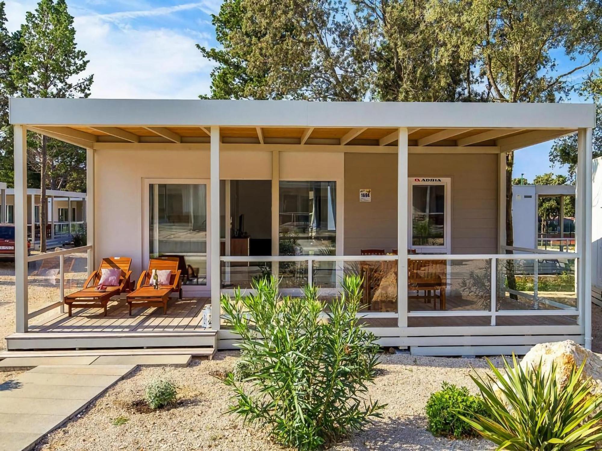 Mobile Homes Mediteran In Caravan Park Strasko, נובליה מראה חיצוני תמונה